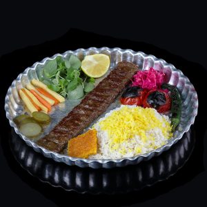 چلو لقمه زعفرانی آویشن